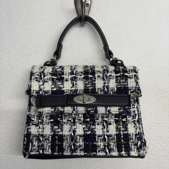 Madden NYC tweed Houndstooth Chain Crossbody Black White Bag Turnlock - Picture 1 of 11